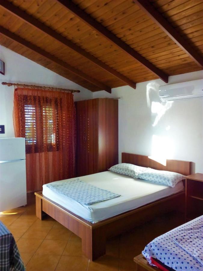 Ramo's Hilltop Retreat With Kitchenette And Patio - 1st Ferienhaus Vlorë