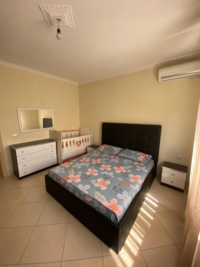 Saimir Apartament *