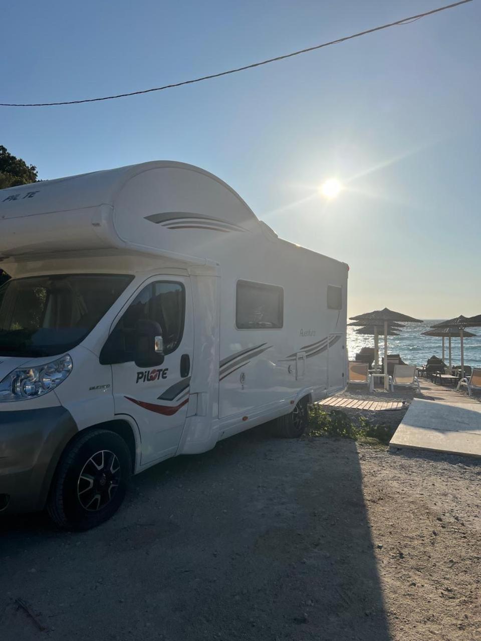 Camper Rent Motorhome Albania Bateau-hôtel *