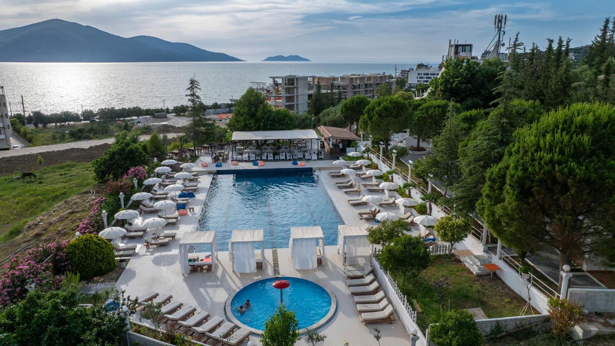Edva Hotel Radhimë