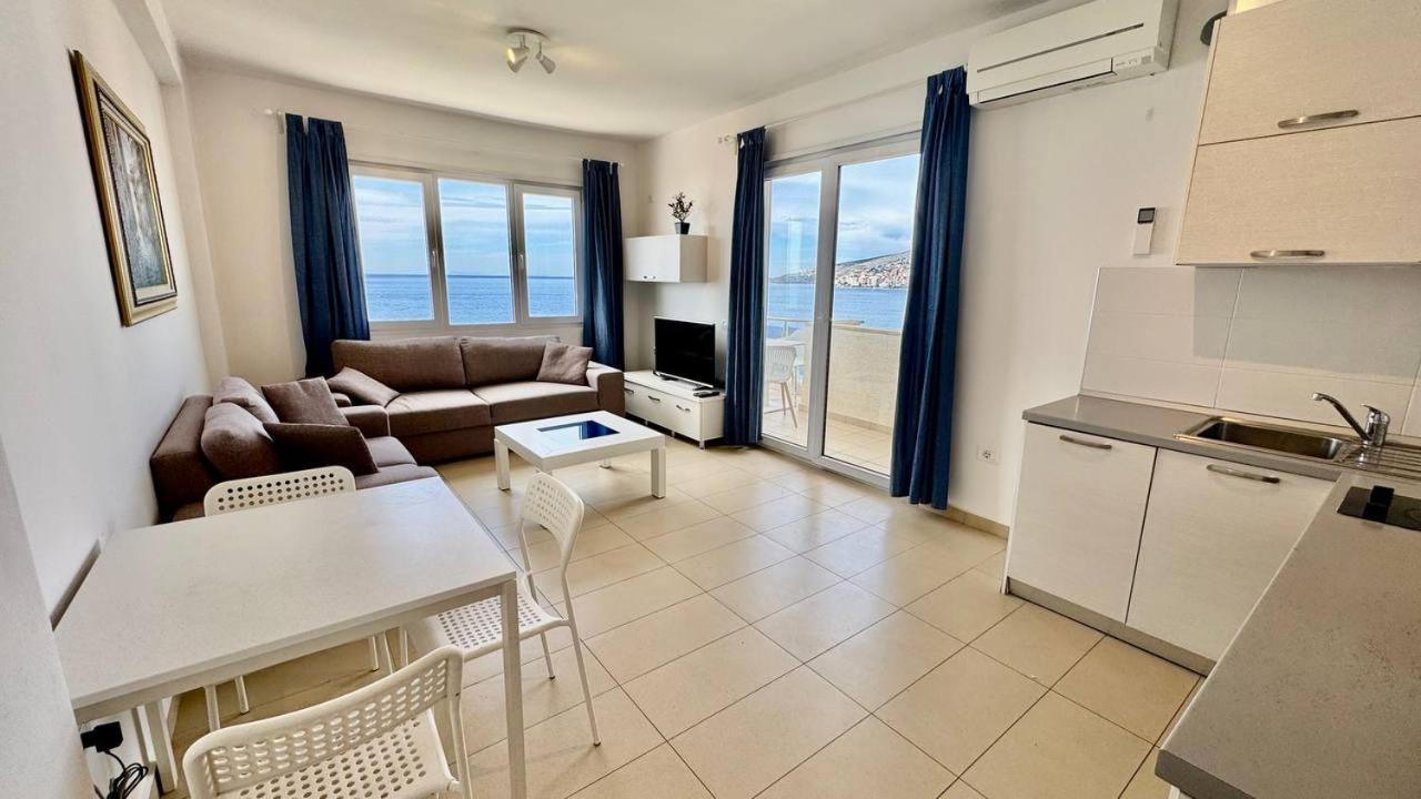 White Sea View Apartment Sarande
