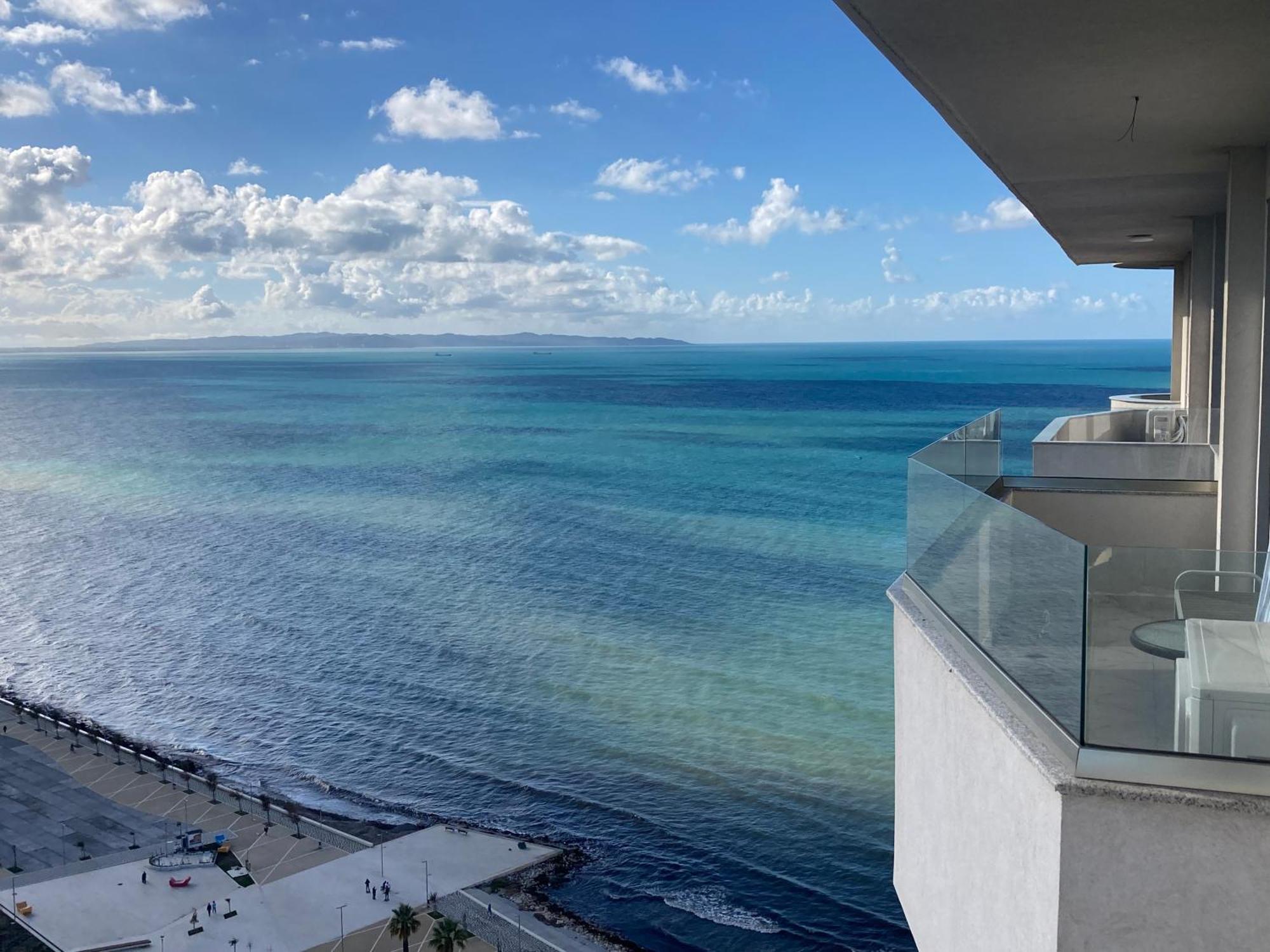 Luxury - Panorama *