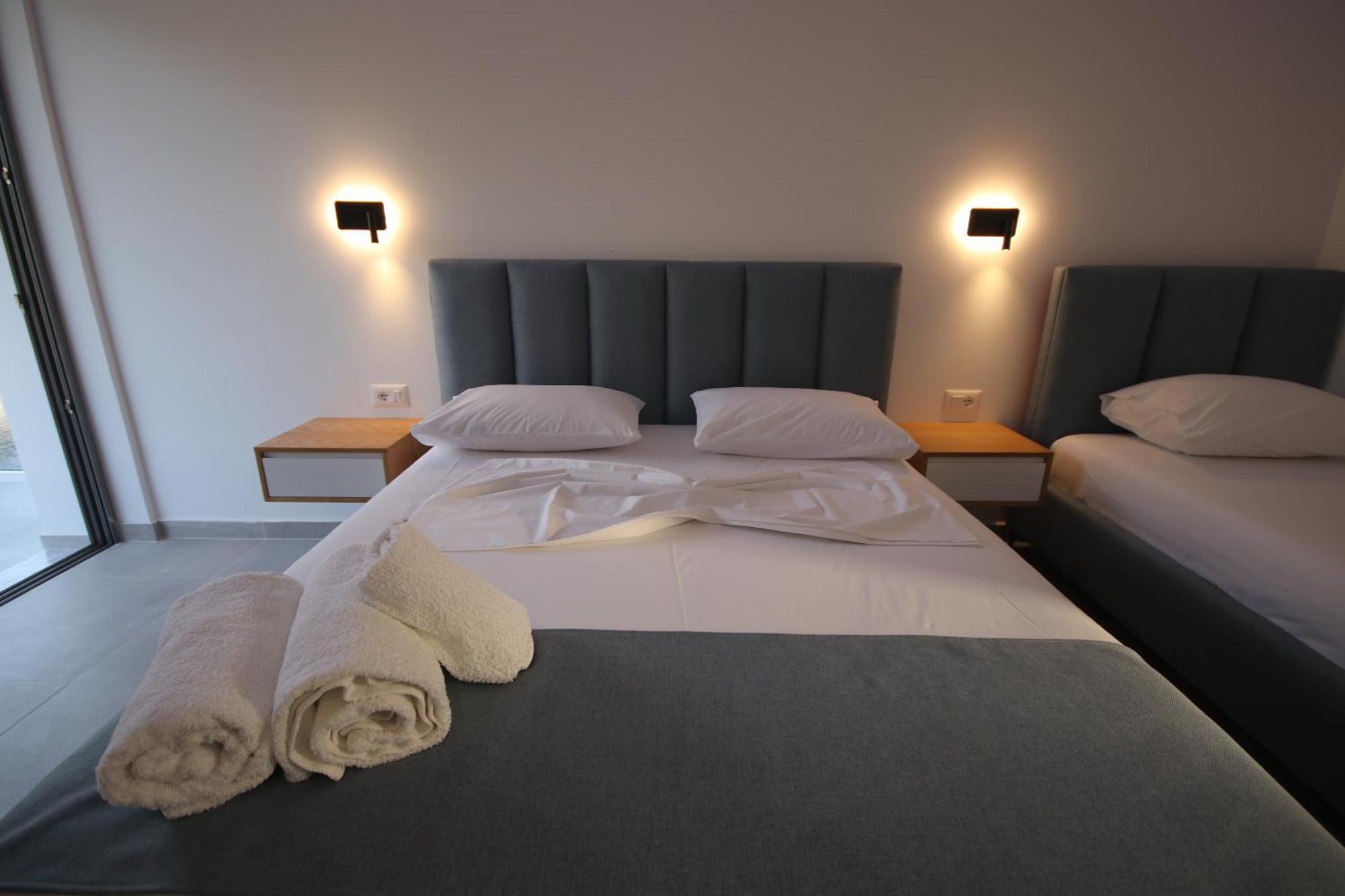Bujtina Eleni Hotel Himarë