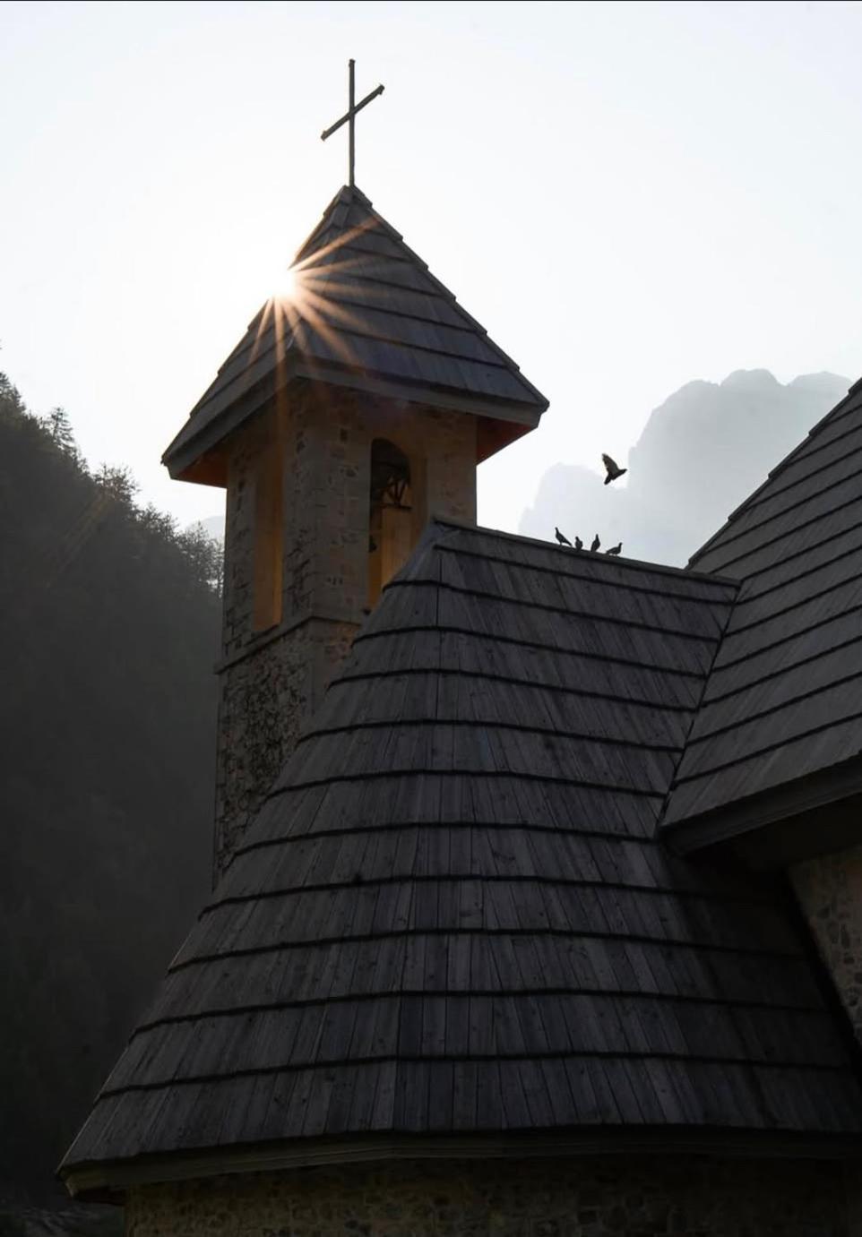 Bujtina Pllumi Bed & Breakfast