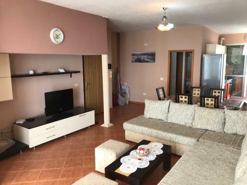 Apartament Me Qera Plazh Golem Apartamento