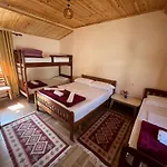 Guest House Shtepiza Theth