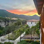 Guest House Bracaj