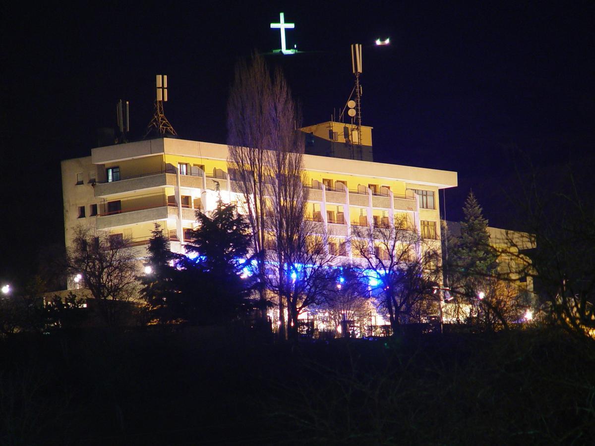 Kristal Hotel Korce